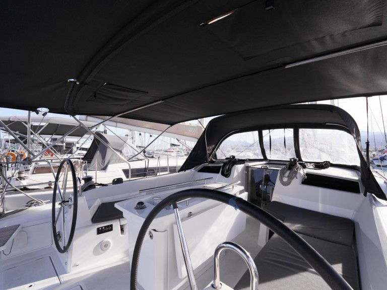 Sailboat rental with or without captain Bénéteau Lefkáda