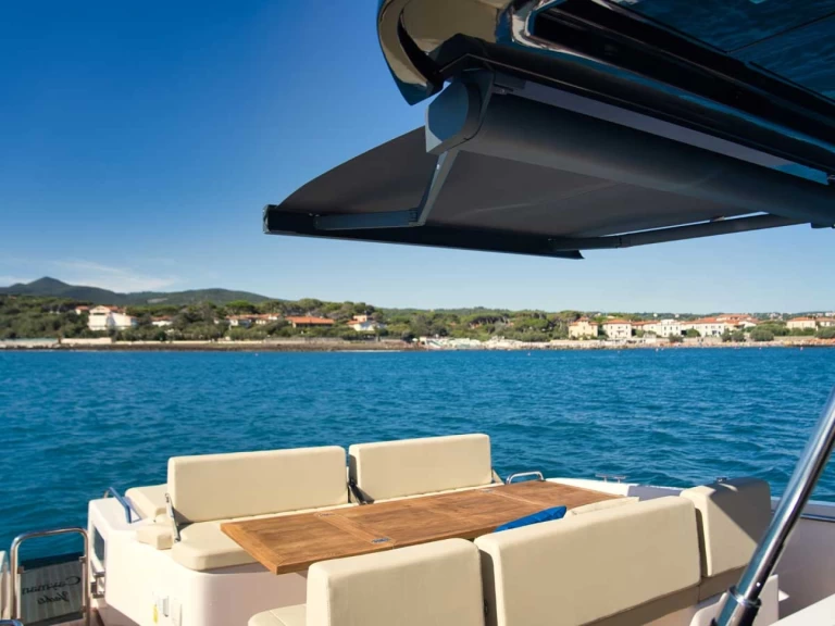 Cayman Cayman 380WA in Lagos on SamBoat