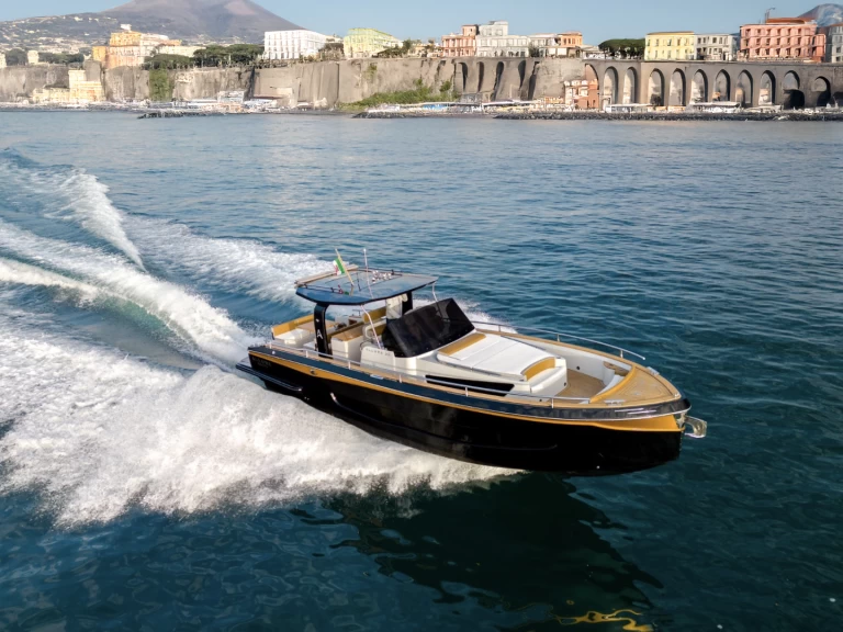 Yacht charter Porto de Sorrento cheap 38