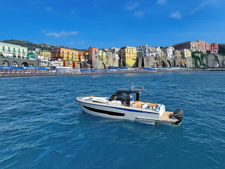 Allure Allure 38 in Porto de Sorrento on SamBoat