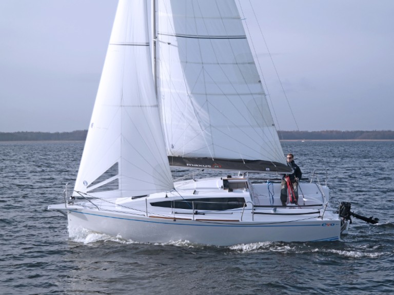 Sailboat rental in Węgorzewo - Northman Maxus 26 Prestige +