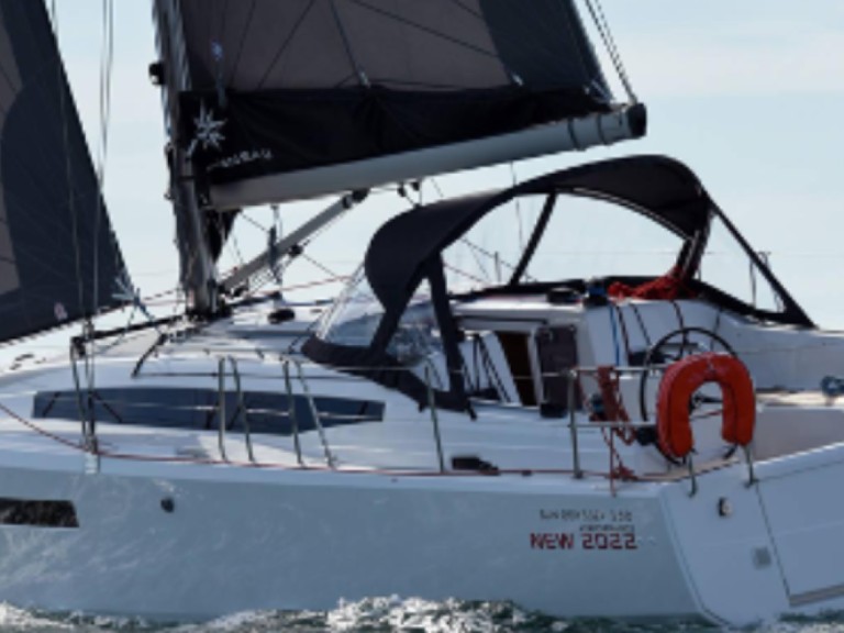 Sailboat for rent Golfe-Juan at the best price