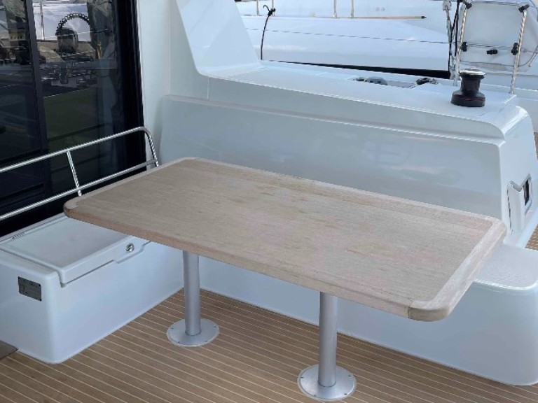 Yacht charter Saint-Raphaël cheap Lagoon 42
