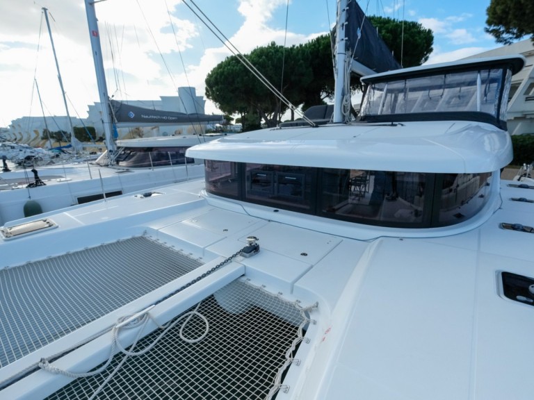 Catamaran for rent Saint-Raphaël at the best price