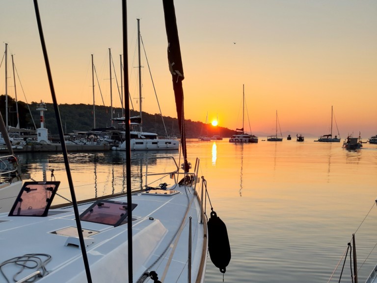 Bareboat Rental Sailboat Bénéteau with a boat licence