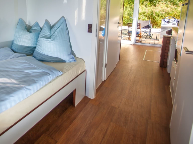 Houseboat rental with or without captain  Rechlin