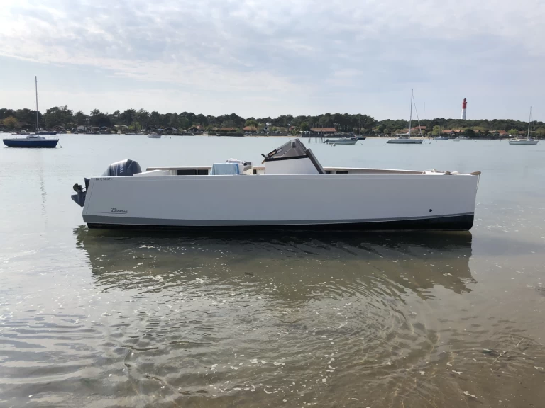Yacht charter Lège-Cap-Ferret cheap Smartboat 23