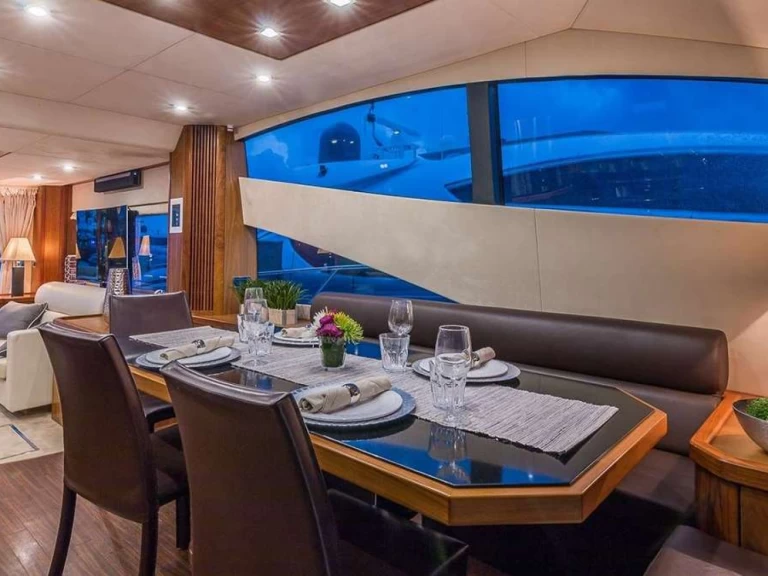 Luxury Yacht for rent Bahamas at the best price