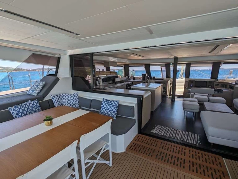 Luxury Yacht rental with or without captain Fountaine Pajot Naples