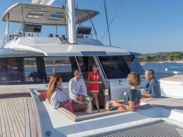 Bareboat Rental Luxury Yacht Fountaine Pajot with a boat licence