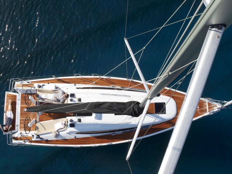 Boat rental Dehler Dehler 38 SQ in Punat on Samboat