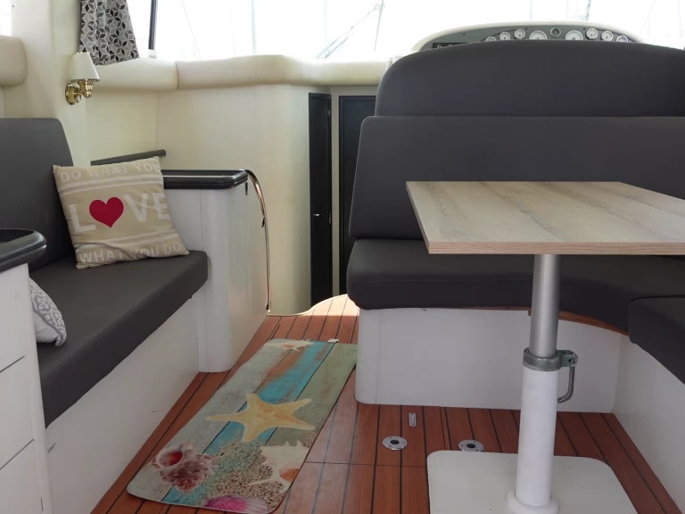 Bareboat Rental Motorboat Jeanneau with a boat licence