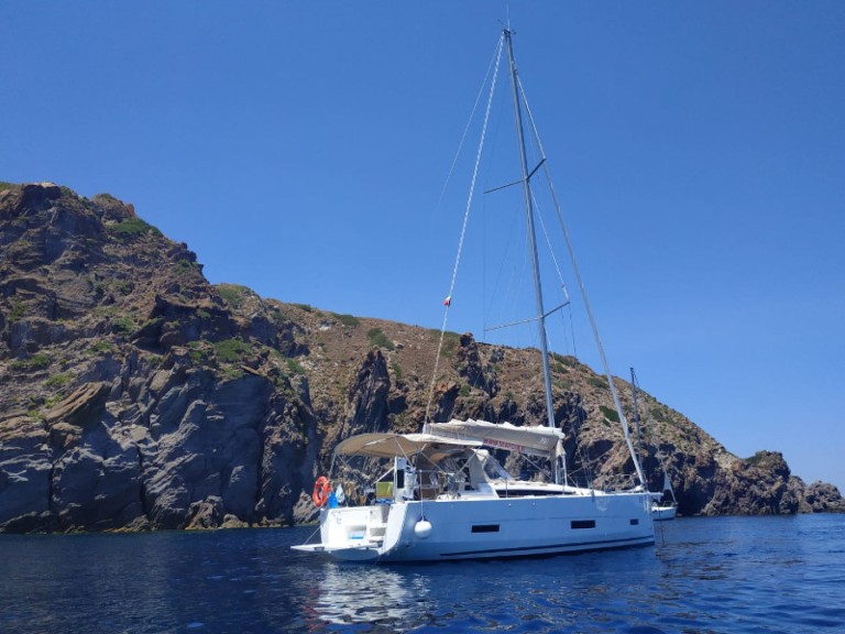 Sailboat rental with or without captain Dufour Furnari