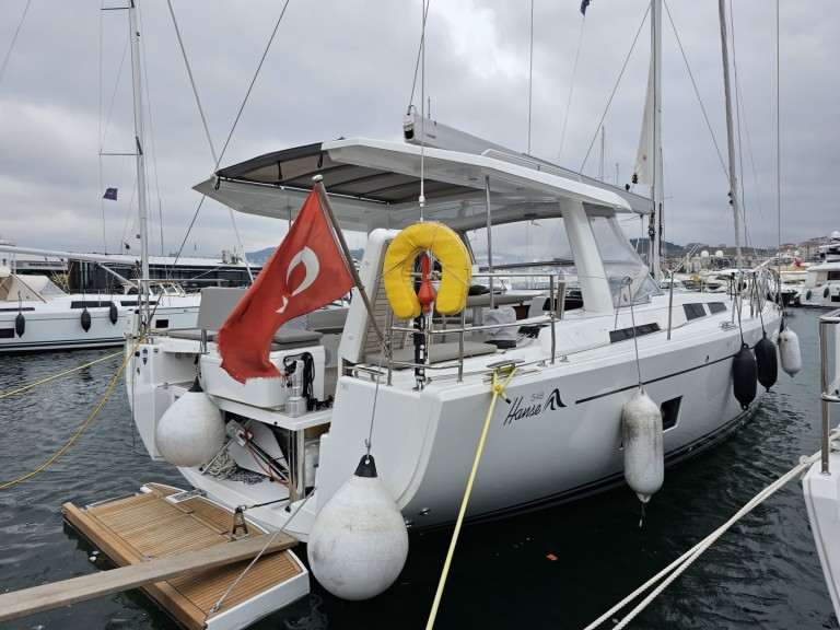 Bareboat Rental Sailboat Hanse with a boat licence