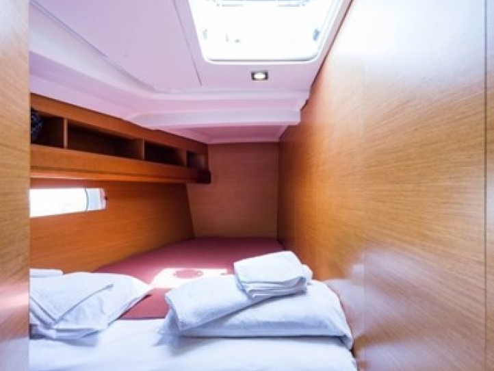 Bareboat Rental Sailboat Jeanneau with a boat licence