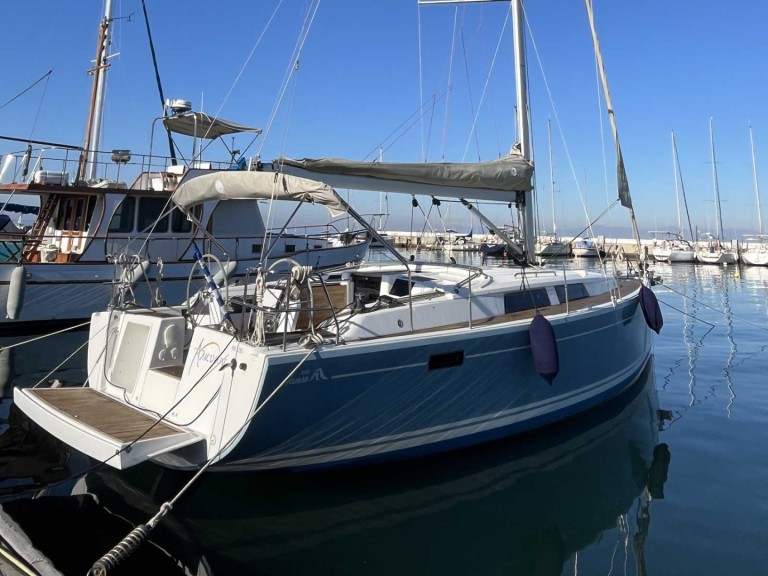 Sailboat for rent Kavála at the best price