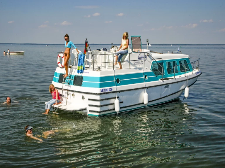  Vetus 900 charter bareboat or captained in  Rechlin