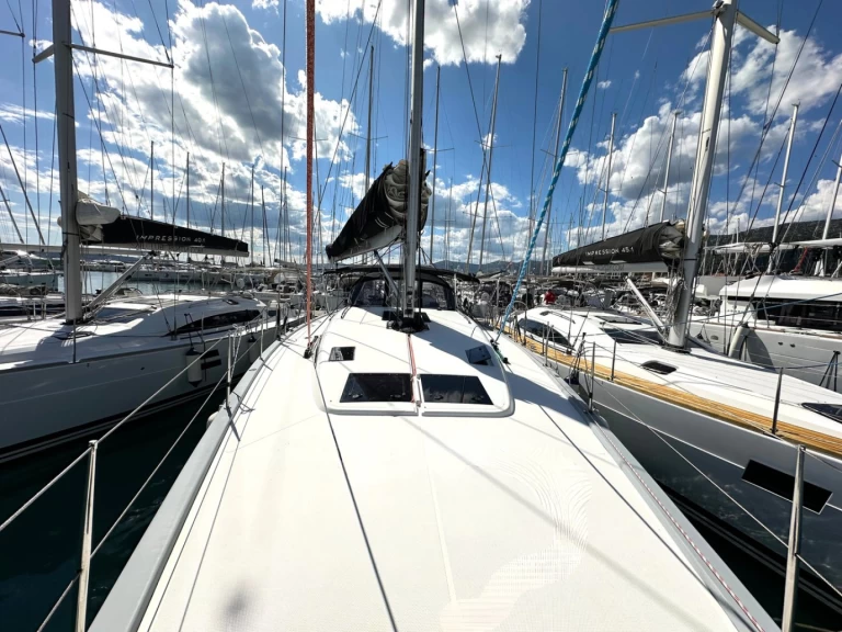 Sailboat for rent Seget Donji at the best price