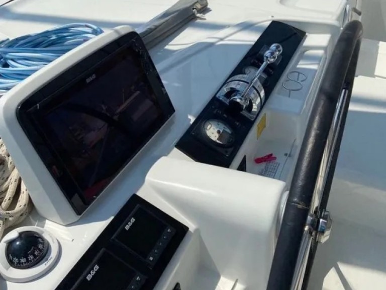 Catamaran rental with or without captain Lagoon Lávrio