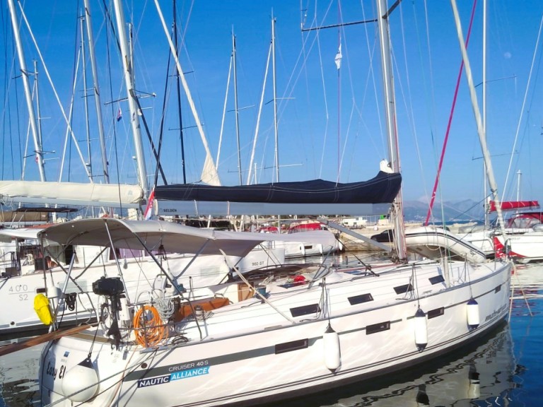 Yacht charter Split cheap Cruiser 40 S