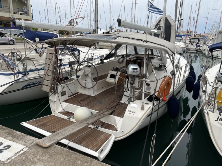Sailboat rental in Lefkáda - Bavaria Bavaria 41 Cruiser