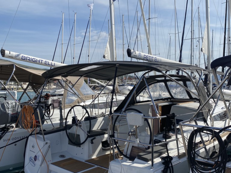 Sailboat for rent Trogir at the best price
