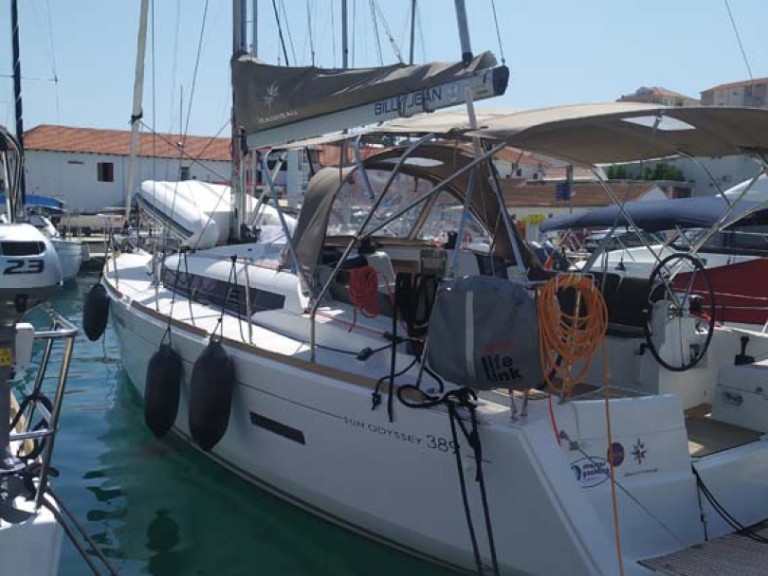 Rent a Jeanneau Sun Odyssey 389 Trogir