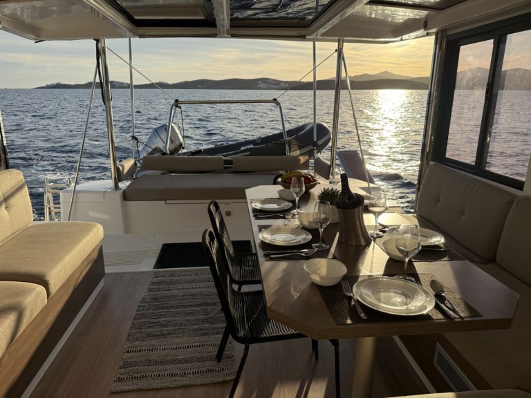 Bali Bali 4.2 charter bareboat or captained in  Lávrio