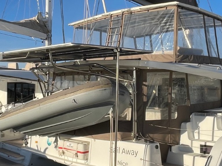 Bareboat Rental Catamaran Lagoon with a boat licence