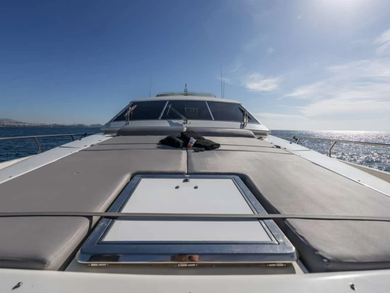 Luxury Yacht for rent Athens at the best price
