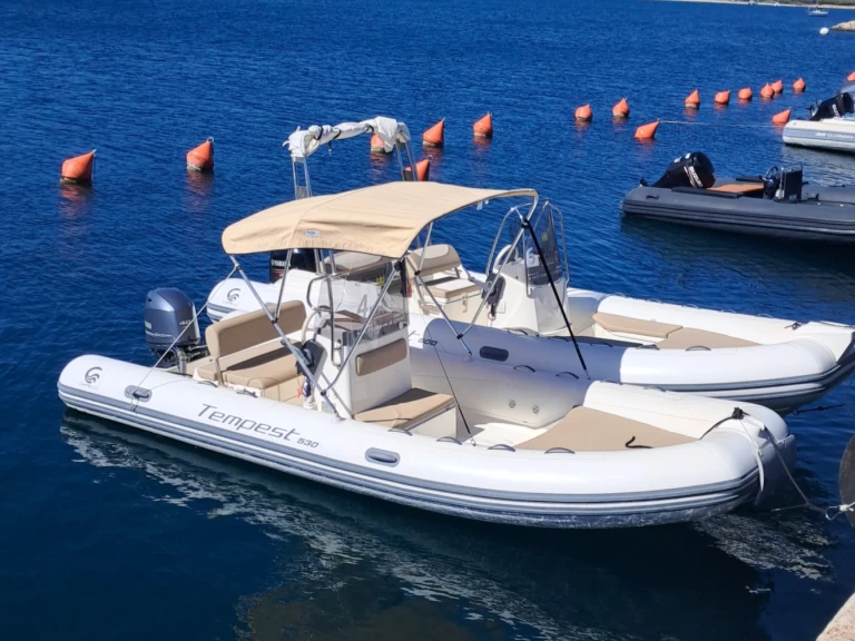 Bareboat Rental RIB Capelli with a boat licence