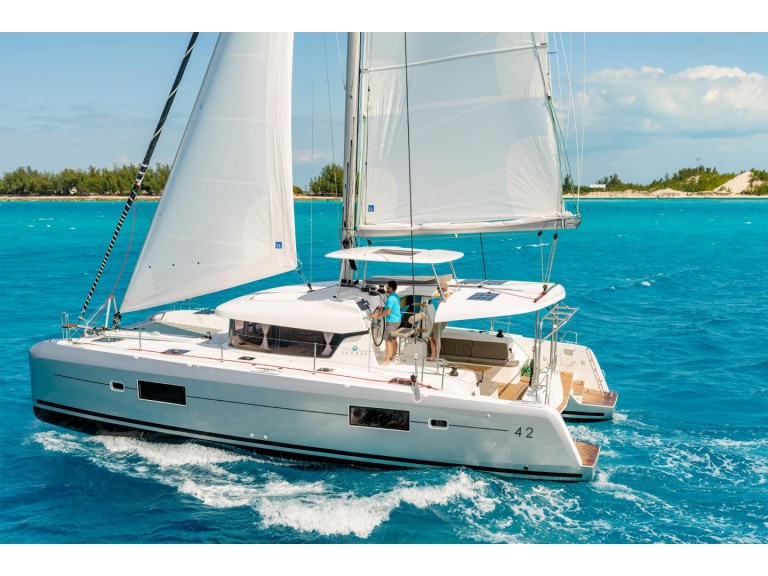 Catamaran rental in Capo d'Orlando - Lagoon Lagoon 42