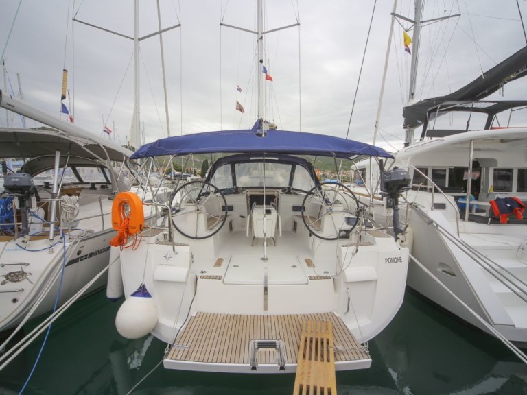 Sailboat rental with or without captain Jeanneau Zaton