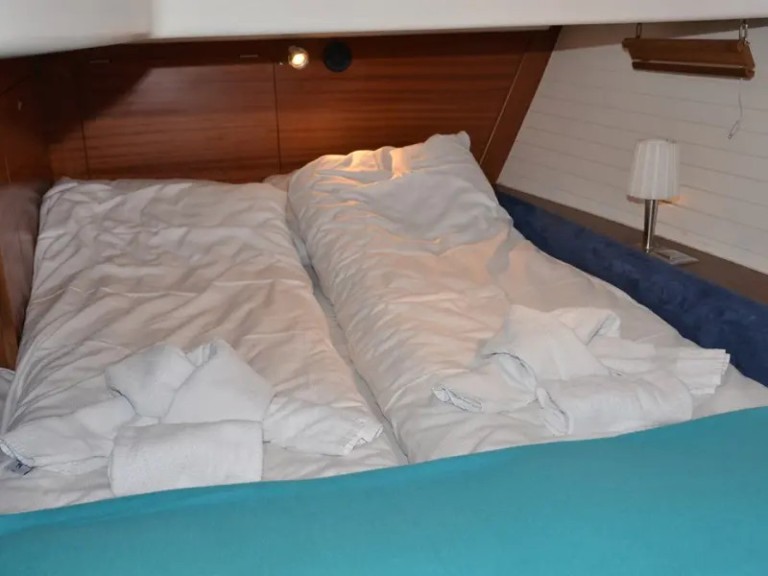 Sailboat for rent Harstad at the best price