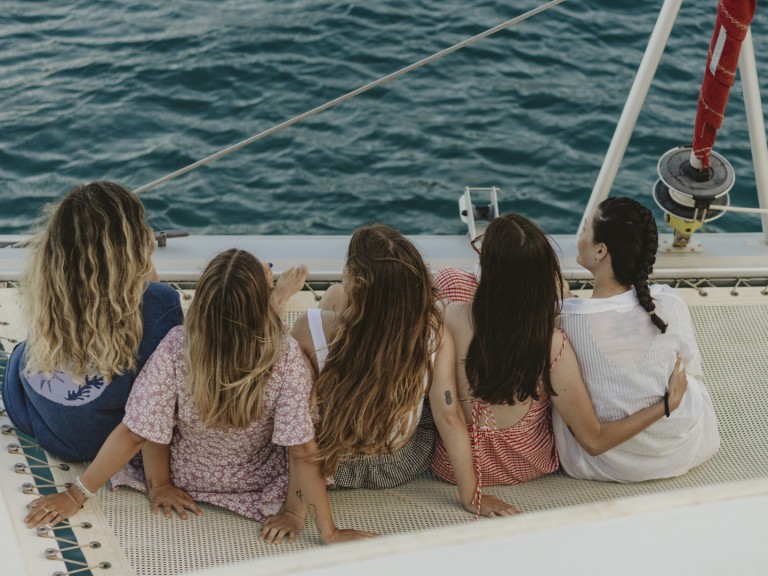 Bareboat Rental Catamaran Leopard with a boat licence