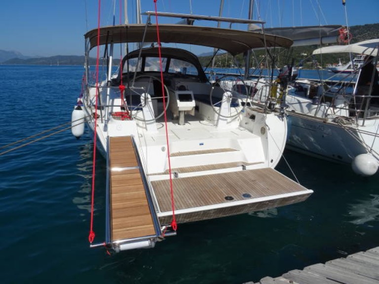 Sailboat rental in Lefkáda - Bavaria Cruiser 46
