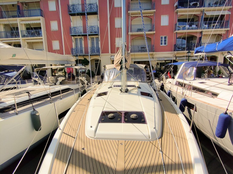 Rent a Jeanneau Sun Odyssey 440 Port Grimaud