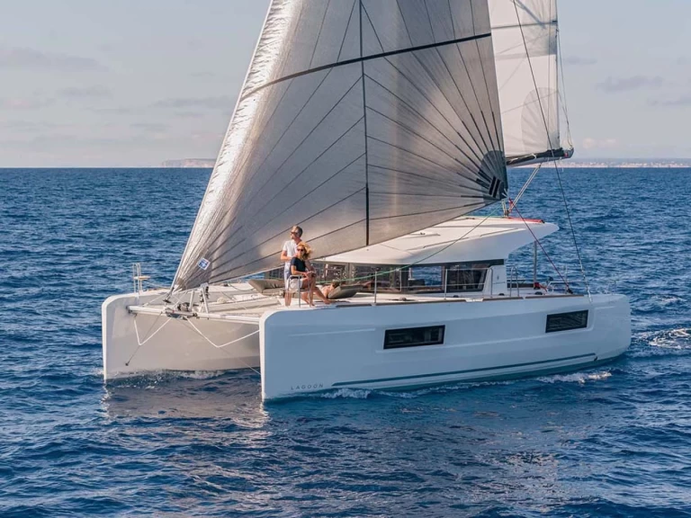 Lagoon Lagoon 40 in Sant Antoni de Portmany on SamBoat