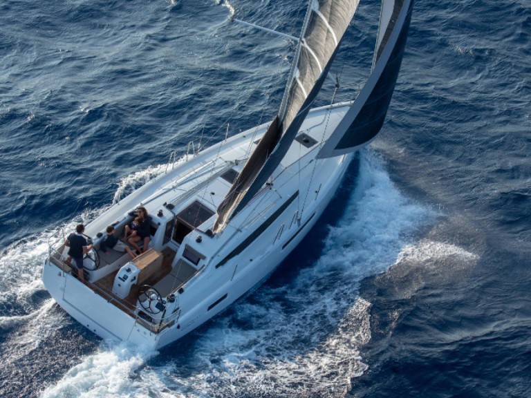 2 SUN ODYSSEE 410 charter bareboat or captained in  Arzon