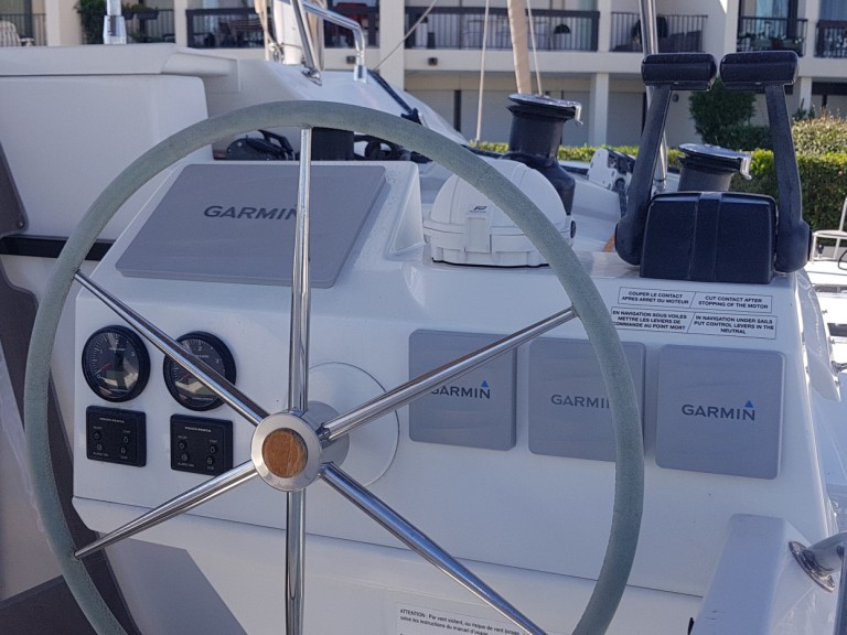 Boat rental Fountaine Pajot Saba 50 in Cogolin on Samboat