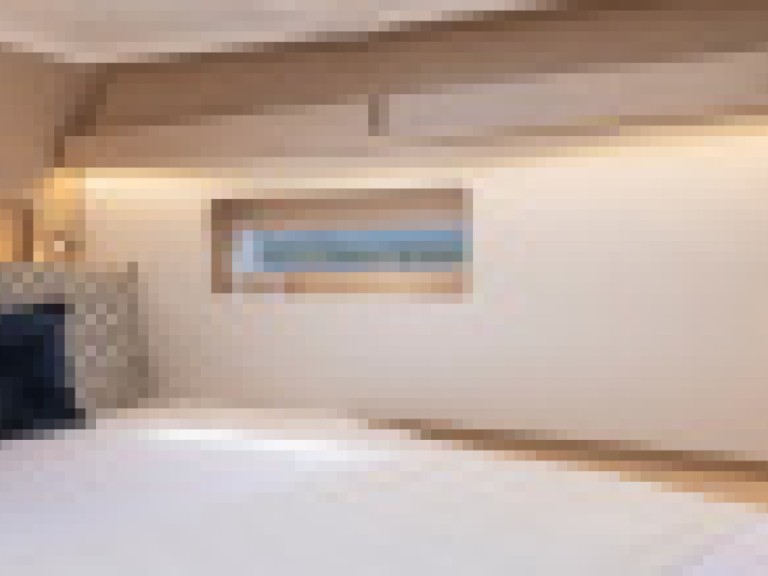 Sailboat for rent Arzon at the best price