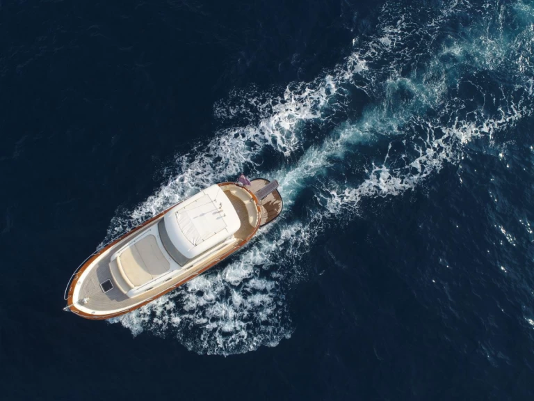 Rent a Gozzo Apreamare 38  Porto de Sorrento