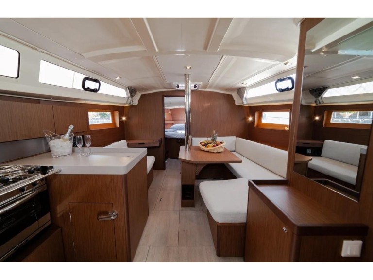 Sailboat rental with or without captain Bénéteau Orhaniye