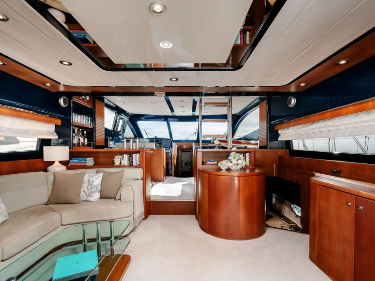 Bareboat Rental Luxury Yacht Riva with a boat licence