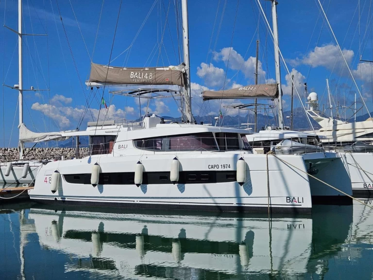 Yacht charter Naples cheap Agatirno