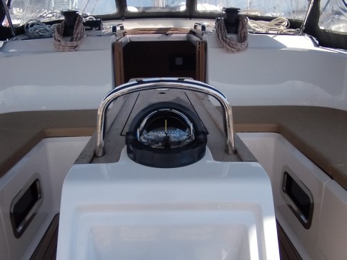 Rent a Bavaria Cruiser 46 Split