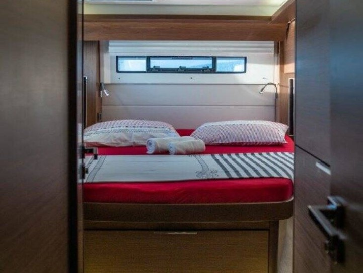 Catamaran for rent Marina (City) at the best price