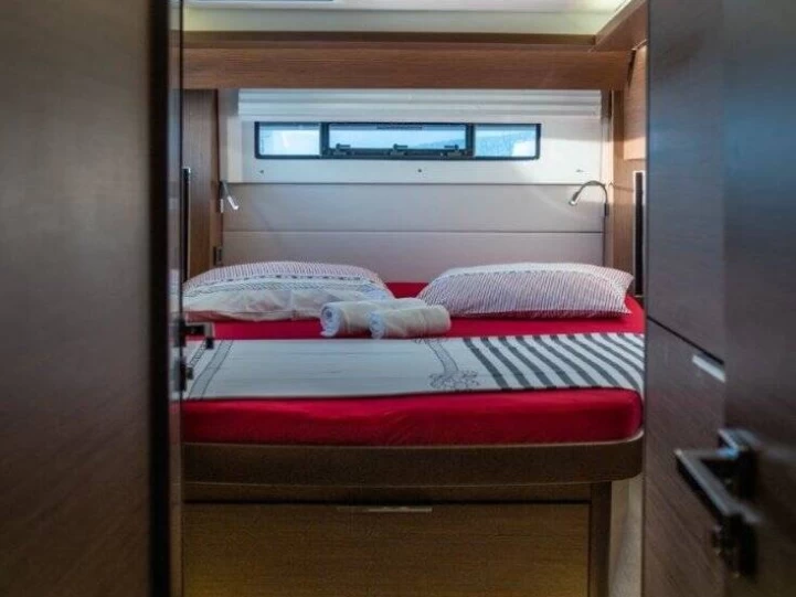 Catamaran for rent Marina (City) at the best price