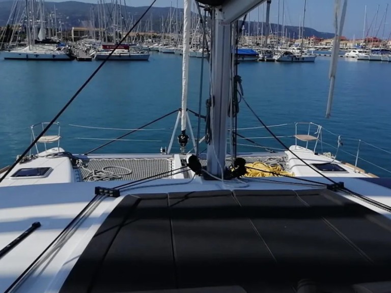 Catamaran for rent Lefkáda at the best price