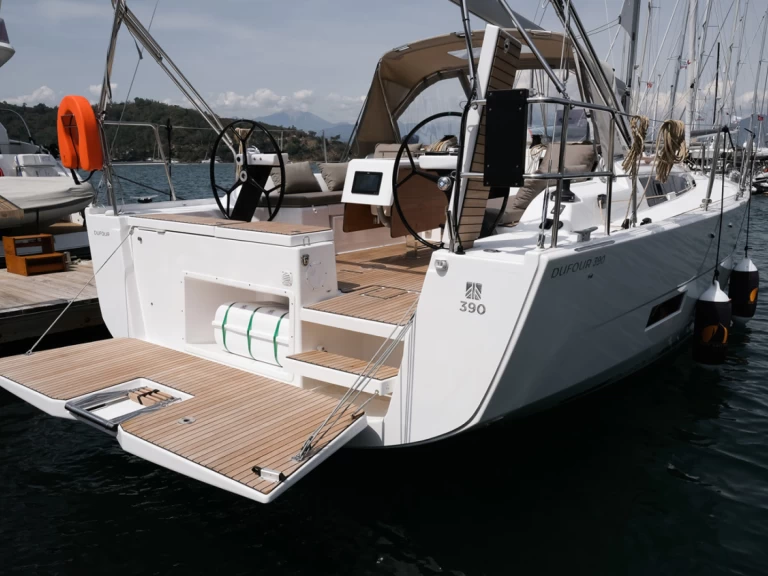 Boat rental Dufour Dufour 390 in Fethiye on Samboat